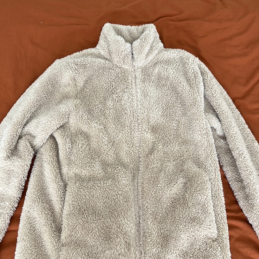 Uniqlo fuzzy jacket